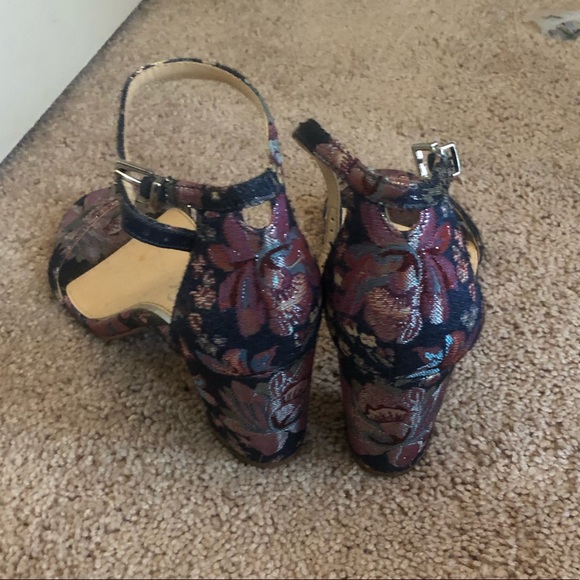 Jessica Simpson heels - Picture 2 of 2